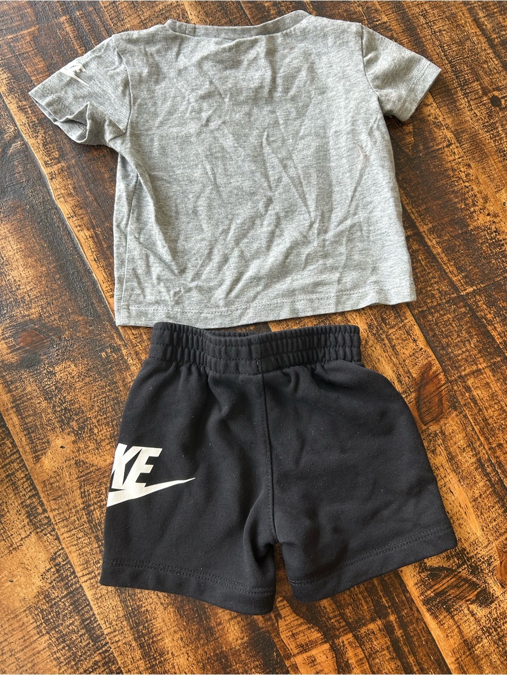 Nike Gray Tee & Black Logo Shorts Kids Set - Picture 5 of 5
